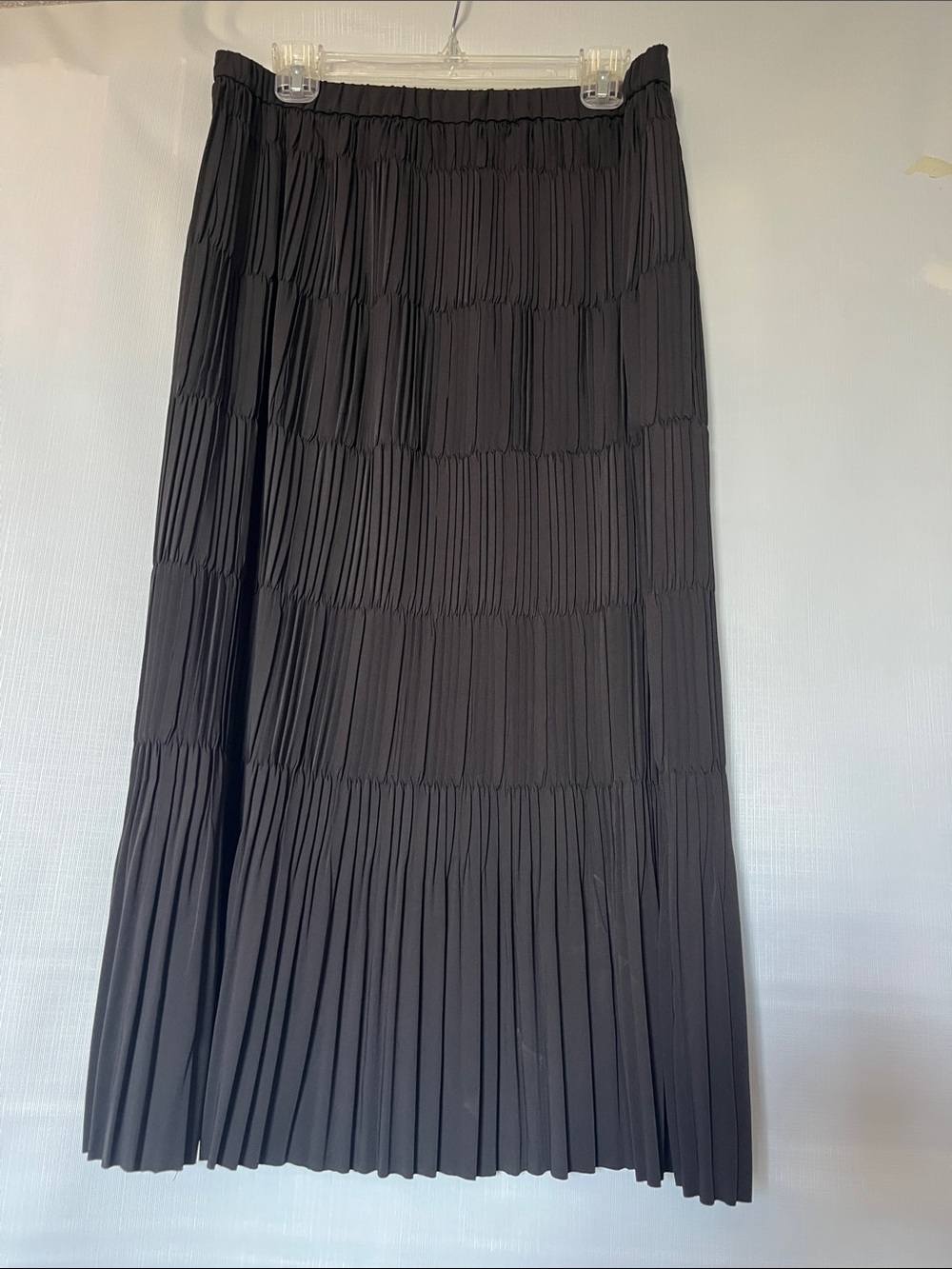 WD.NY Black Tiered Pleated Maxi Skirt size L. New